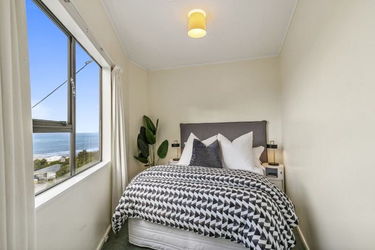 Photo of property in 2/15 Sutherland Crescent, Melrose, Wellington, 6023