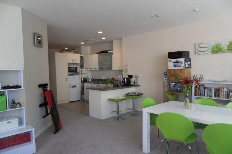 Photo of property in Terrace Tower Apartments, 8b/126 The Terrace, Wellington Central, Wellington, 6011