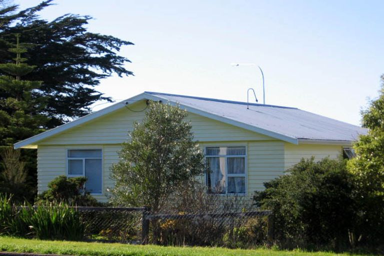 Photo of property in 36 Johnston Street, Featherston, 5710