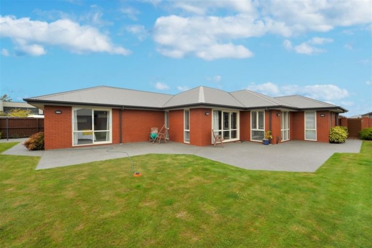 Photo of property in 6 Augustine Drive, Aidanfield, Christchurch, 8025