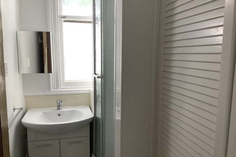 Photo of property in 24 Konini Road, Hataitai, Wellington, 6021