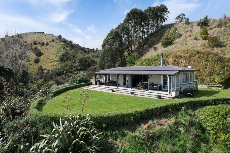Photo of property in 139 South Manakau Road, Manakau, Otaki, 5583