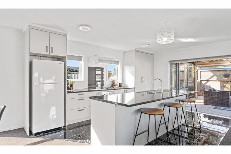 Photo of property in 16b Insley Street, Mangawhai, 0505