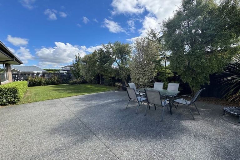 Photo of property in 21 Luxembourg Crescent, Halswell, Christchurch, 8025