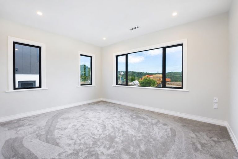 Photo of property in 7 Halcyon Bay Lane, Wainui, 0992