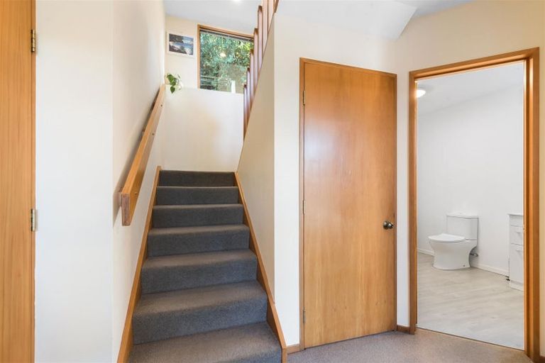 Photo of property in 1/4 Sainsbury Road, Fernhill, Queenstown, 9300