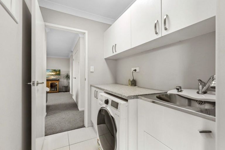 Photo of property in 33 Merriman Place, Pyes Pa, Tauranga, 3112