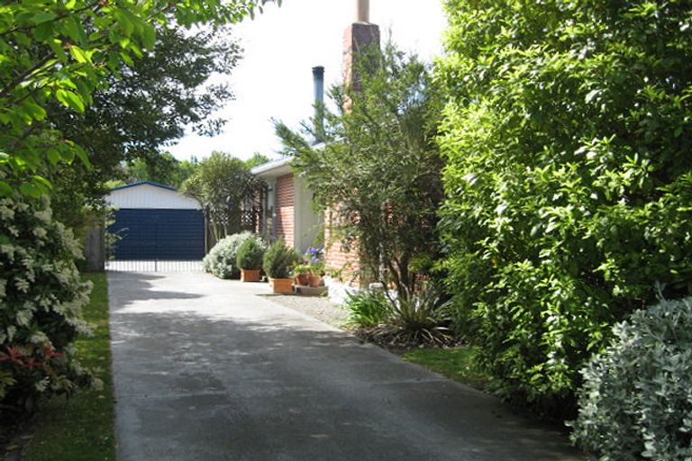 Photo of property in 38 Barnes Road, Redwood, Christchurch, 8051
