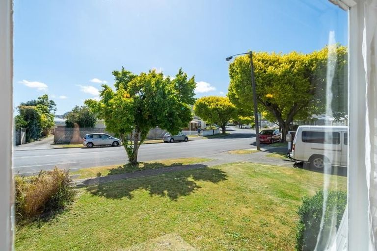 Photo of property in 33a Percy Cameron Street, Avalon, Lower Hutt, 5011
