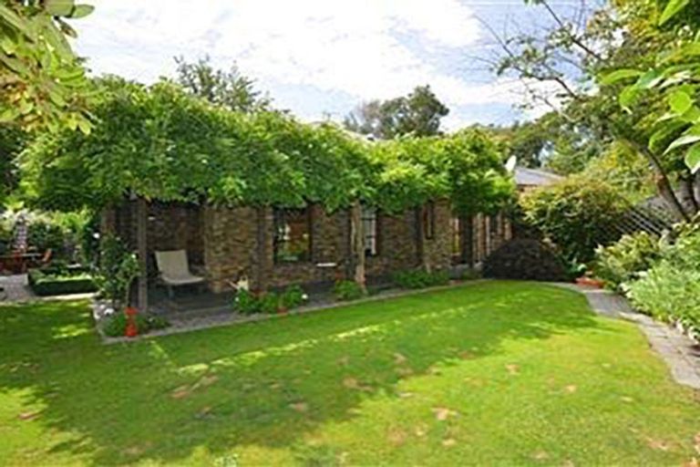 Photo of property in 125 Grahams Road, Burnside, Christchurch, 8053
