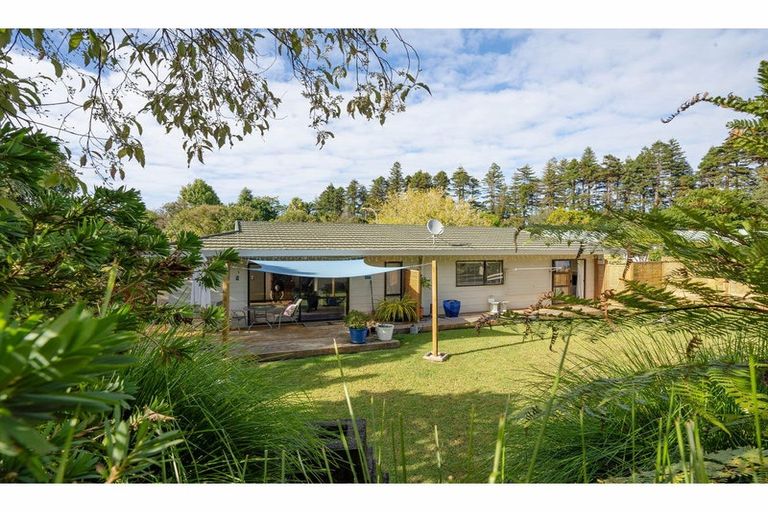 Photo of property in 14 Hawkings Crescent, Kerikeri, 0230
