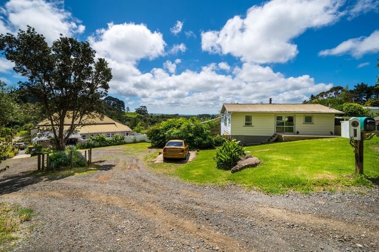 Photo of property in 12 Mildon Road, Waitakere, Auckland, 0782