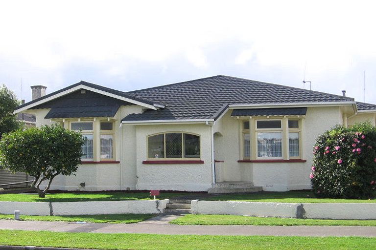 Photo of property in 10 Karaka Street, Hokowhitu, Palmerston North, 4410