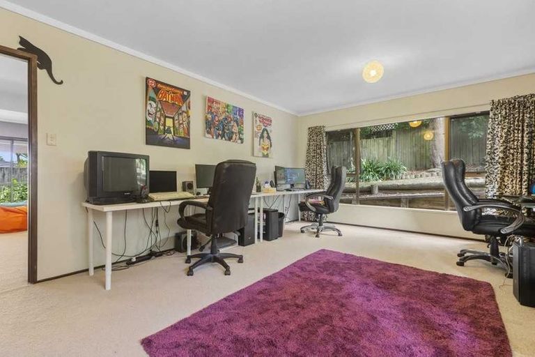 Photo of property in 29 Calman Place, Chatswood, Auckland, 0626