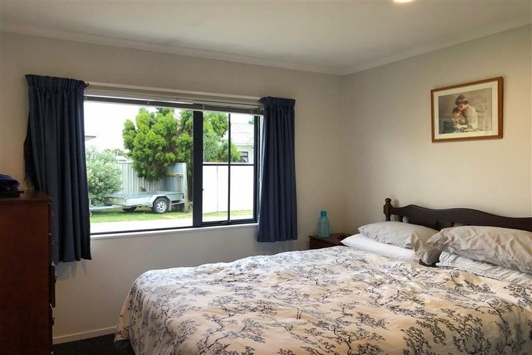 Photo of property in 210b Mcleod Street, Camberley, Hastings, 4120