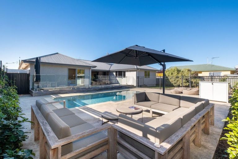 Photo of property in 2 Birdwood Street, Taradale, Napier, 4112