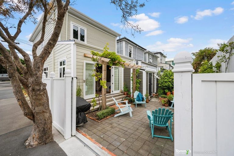 Photo of property in 138-140 Tinakori Road, Thorndon, Wellington, 6011