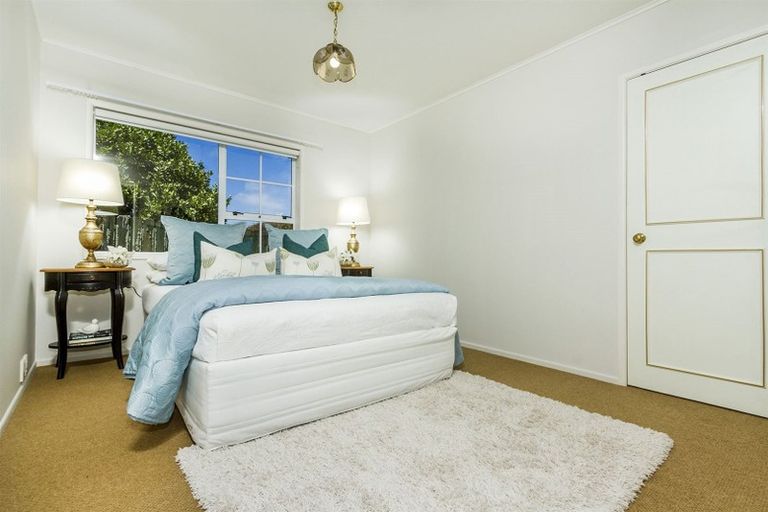 Photo of property in 2/3 Winscombe Street, Belmont, Auckland, 0622