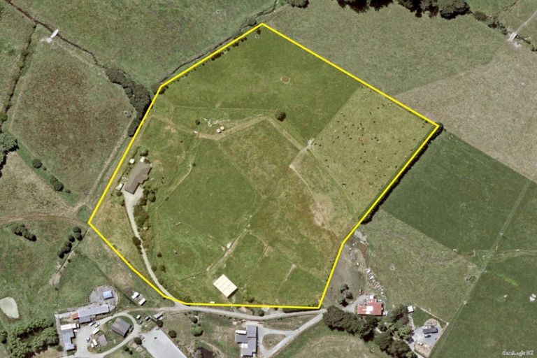 Photo of property in 761 State Highway 1, Te Horo, Otaki, 5581