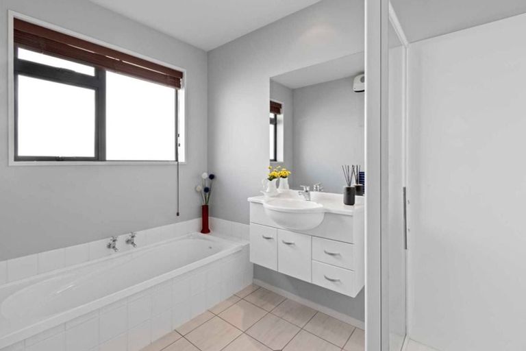 Photo of property in 14 Eaglesome Avenue, Aidanfield, Christchurch, 8025