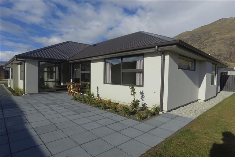 Photo of property in 12 Risinghurst Terrace, Lower Shotover, Queenstown, 9304