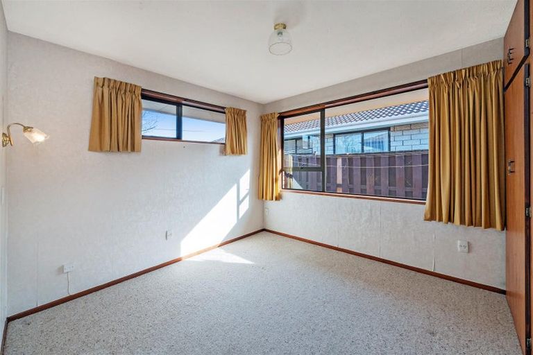 Photo of property in 3/22 Lake Terrace Road, Burwood, Christchurch, 8061