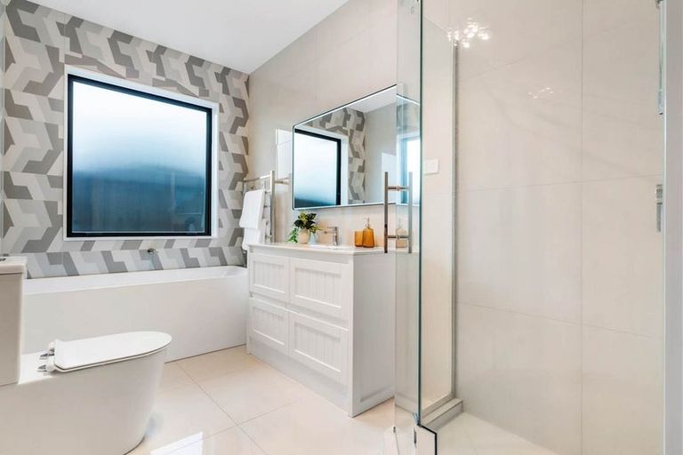 Photo of property in 3 Peacock Place, Pokeno, 2402