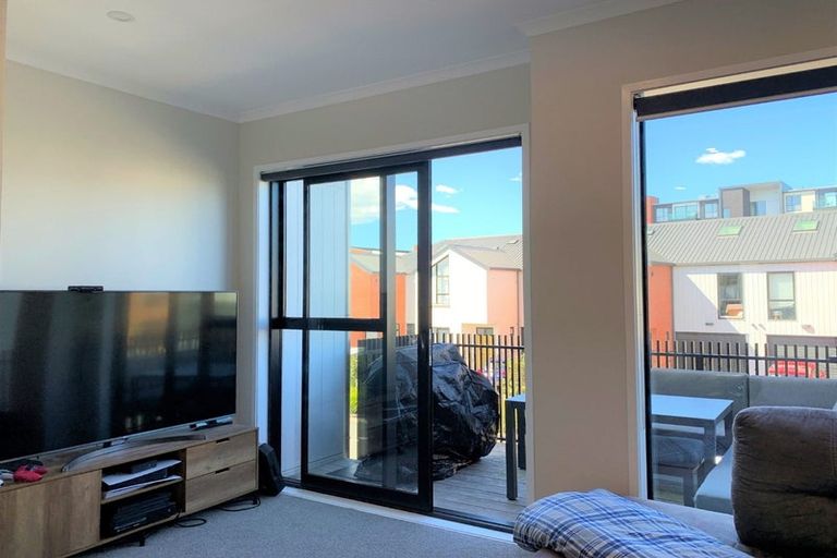 Photo of property in 9 Eyton Kay Road, Hobsonville, Auckland, 0616