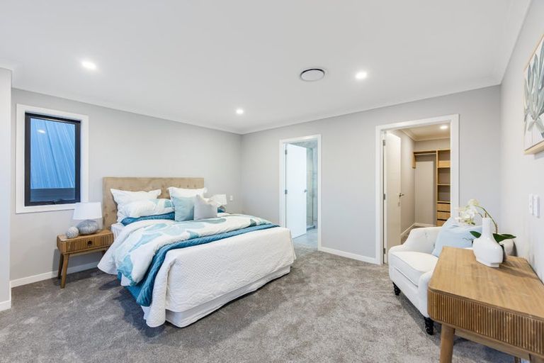 Photo of property in 51 Kumukumu Road, Long Bay, Auckland, 0630