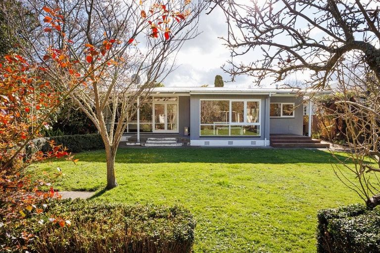 Photo of property in 19 Sheffield Street, Awapuni, Palmerston North, 4412