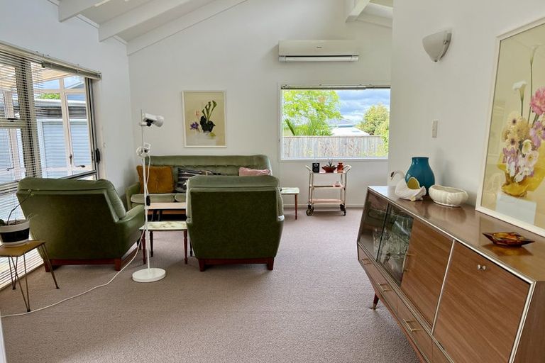 Photo of property in 2/9 Ascot Avenue, Narrow Neck, Auckland, 0624