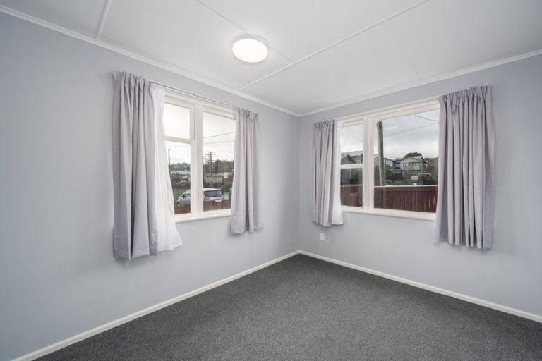 Photo of property in 61 Castor Crescent, Cannons Creek, Porirua, 5024