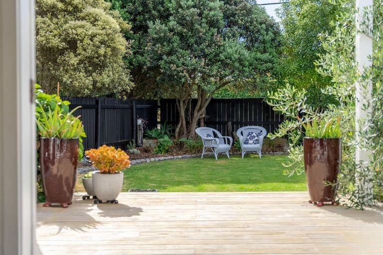 Photo of property in 16 Ngapaki Street, Waikanae Beach, Waikanae, 5036