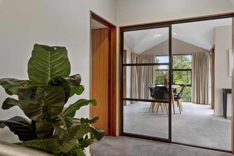 Photo of property in 7b Elgin Place, Red Beach, 0932