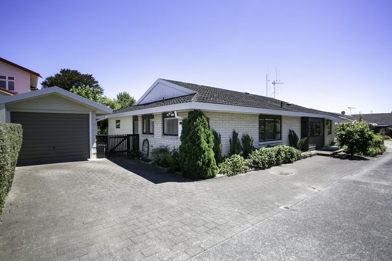 Photo of property in 52b Hamilton Road, Cambridge, 3434