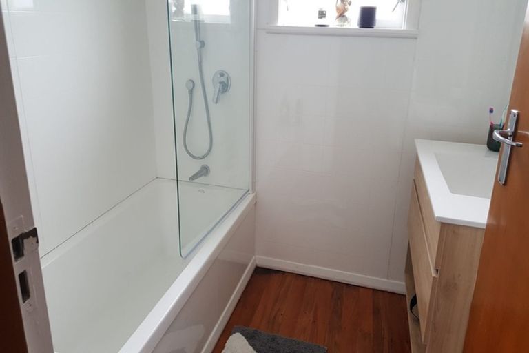 Photo of property in 2 Trevethick Grove, Woburn, Lower Hutt, 5010