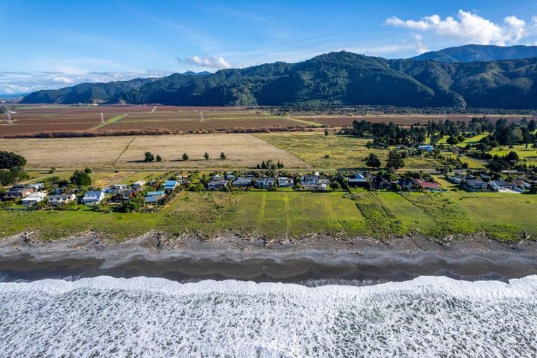 Photo of property in 156 Rarangi Beach Road, Rarangi, Blenheim, 7273