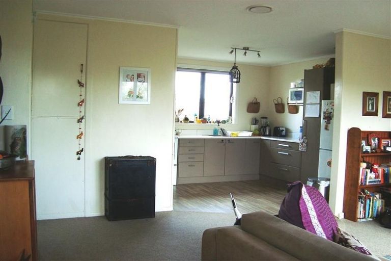 Photo of property in 2/65 Astley Avenue, New Lynn, Auckland, 0600