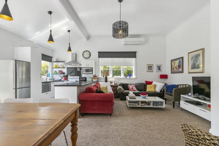 Photo of property in 45 Connolly Street, Boulcott, Lower Hutt, 5010