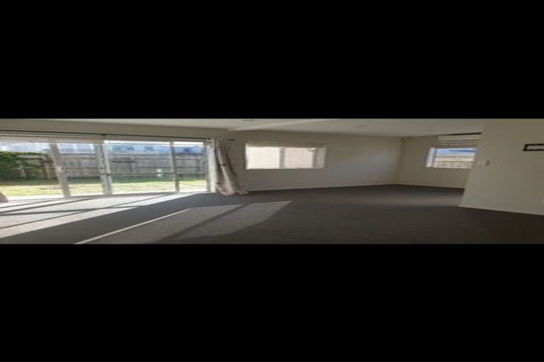 Photo of property in 18/45a Swanson Road, Henderson, Auckland, 0610