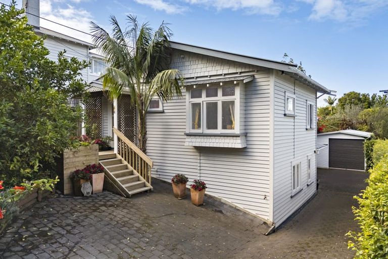 Photo of property in 20 Lake Road, Devonport, Auckland, 0624