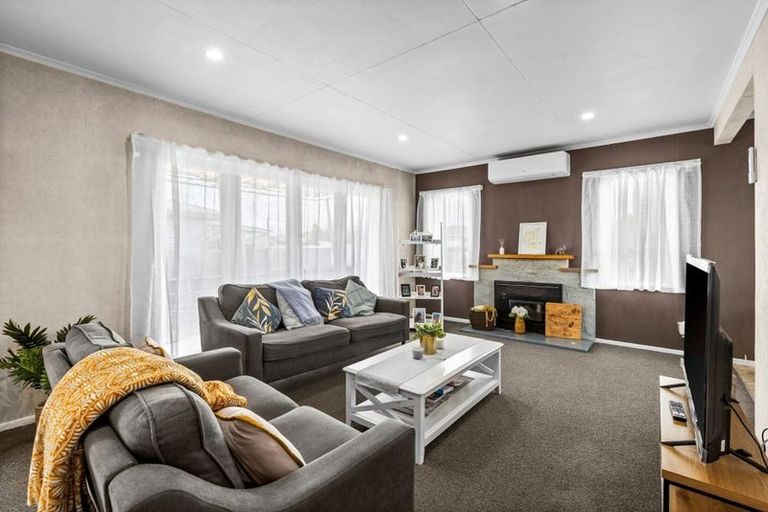 Photo of property in 227 Lumsden Place, Akina, Hastings, 4122