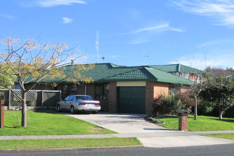 Photo of property in 6 Lloyd Drive, Nawton, Hamilton, 3200