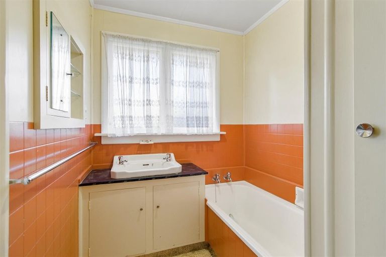 Photo of property in 3 Point Bush Road, Waimate, 7924