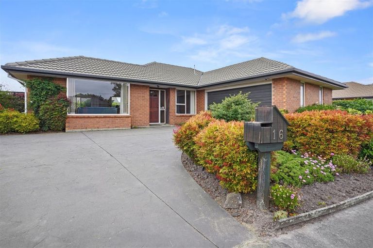 Photo of property in 16 Bella Rosa Drive, Hei Hei, Christchurch, 8042