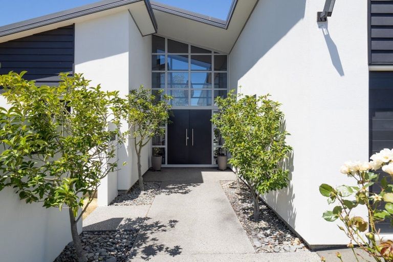 Photo of property in 24 Ludlow Drive, Huntingdon, Ashburton, 7774