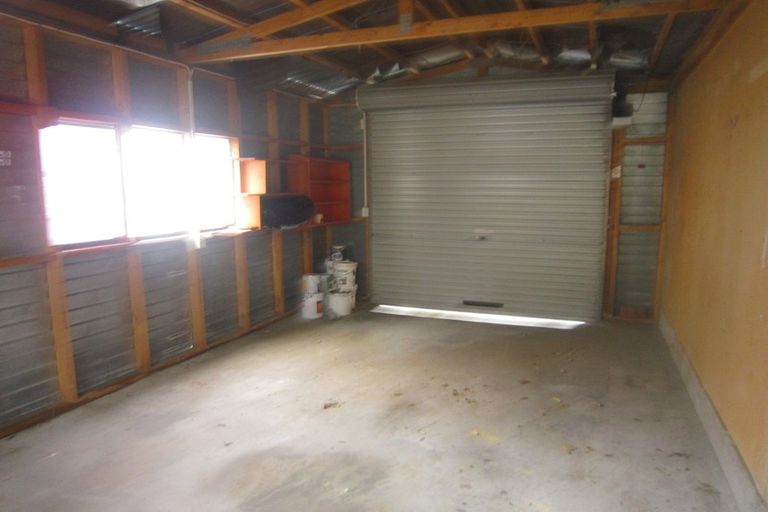 Photo of property in 22 Ferry Street, Seatoun, Wellington, 6022