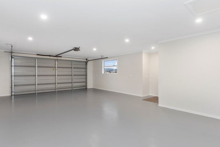 Photo of property in 1 Saddlers Way, Papamoa, 3118