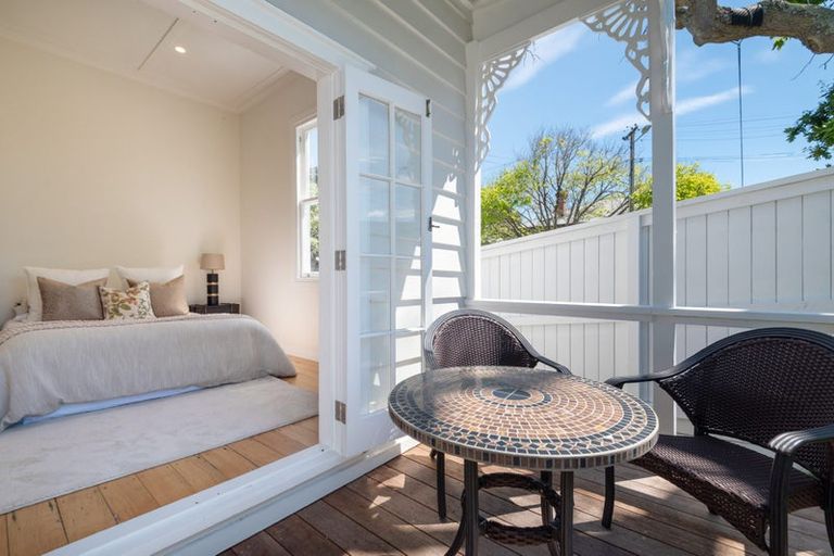 Photo of property in 95 Vauxhall Road, Devonport, Auckland, 0624