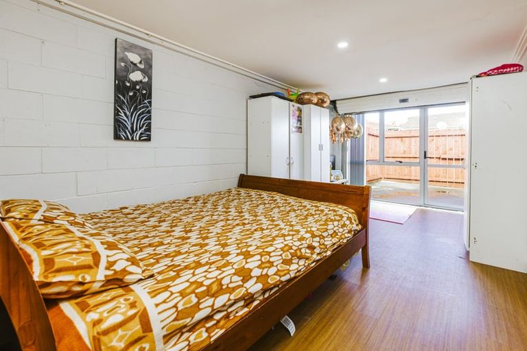 Photo of property in 2/5 Royal Arch Place, Rosehill, Papakura, 2113